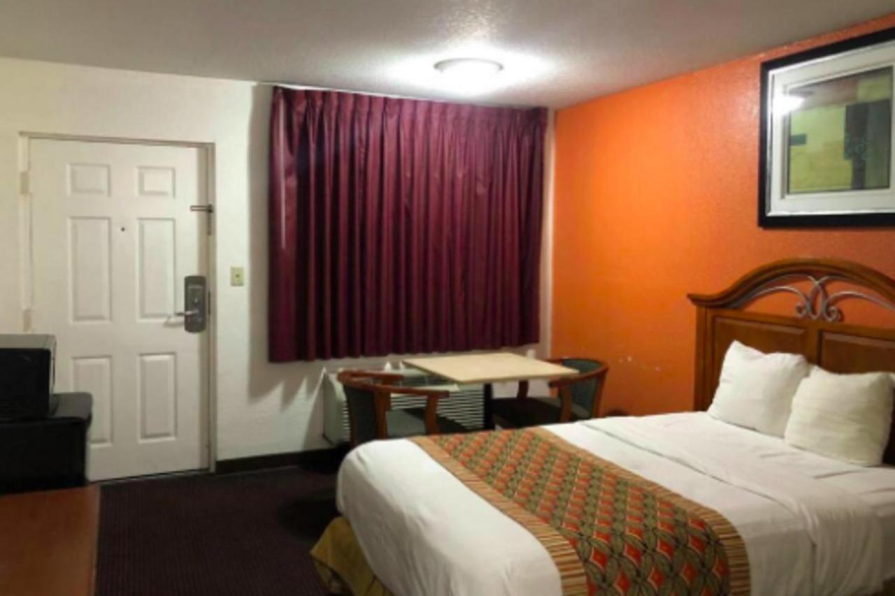 Oyo Hotel Richmond Hill Savannah Area I-95 Ngoại thất bức ảnh